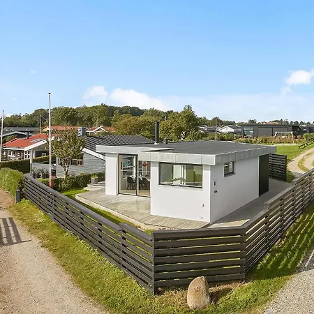 Holiday home Awesome In Juelsminde With Wifi