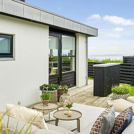 Awesome In Juelsminde With Wifi Sonderby (Midtjylland)